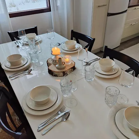 Villa Laplands Hillside